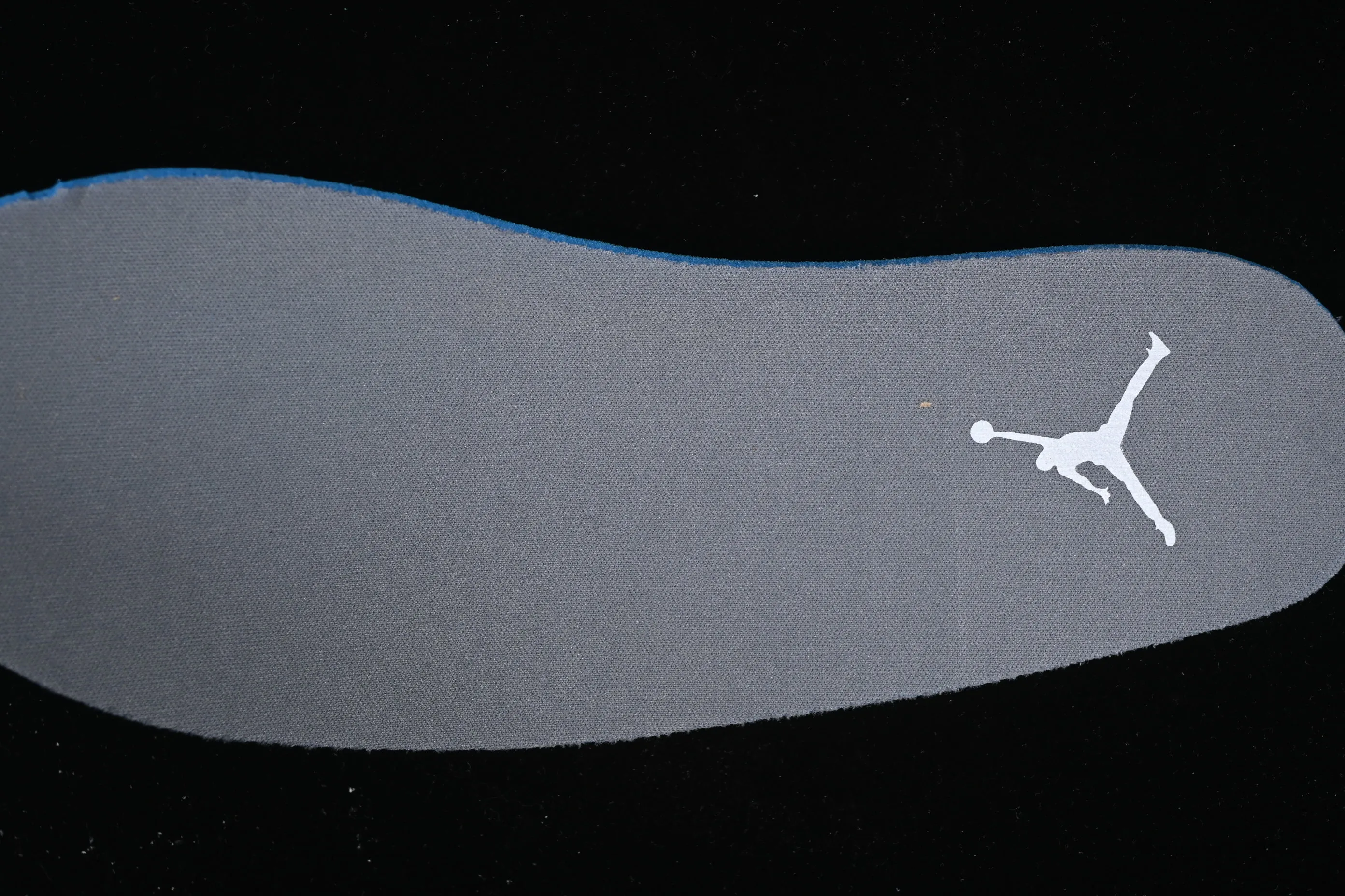 All categories Air Jordan Jordan series basketball shoes Air Jordan 1 Mid Air Jordan 1 Mid AJ1 Joe 1 patent leather white gray Zhongbang basketball shoes HF3216-100